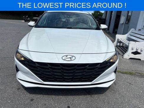 Used 2023 Hyundai Elantra Blue FWD image 2