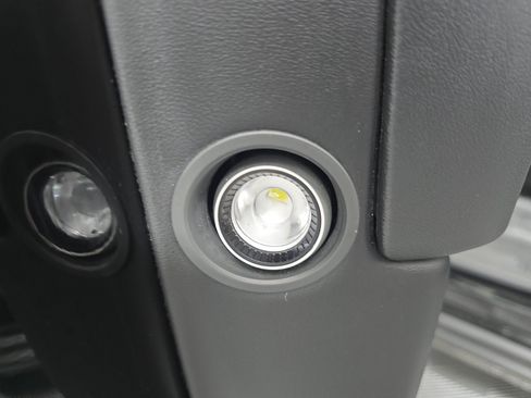 Used 2024 Rivian R1T Adventure AWD/4WD image 30