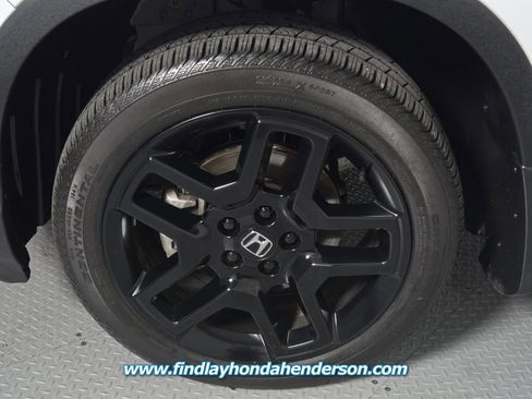 Certified 2024 Honda Passport Black Edition image 9