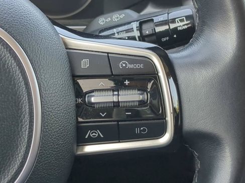 Used 2023 Kia Sorento S FWD image 25