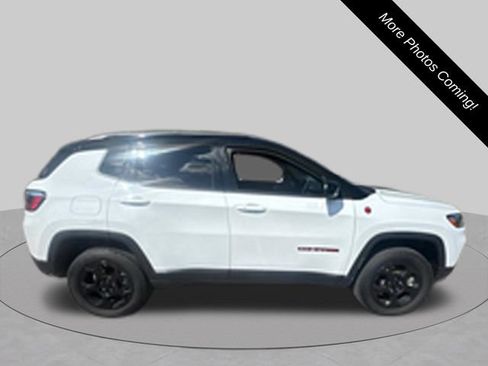 Used 2023 Jeep Compass Trailhawk w/ Sun and Sound Group AWD/4WD image 4