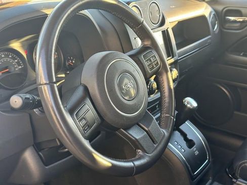 Used 2017 Jeep Patriot High Altitude image 25