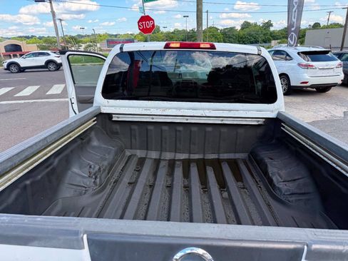 Used 2008 Nissan Frontier SE w/ SE Value Truck Pkg RWD image 11