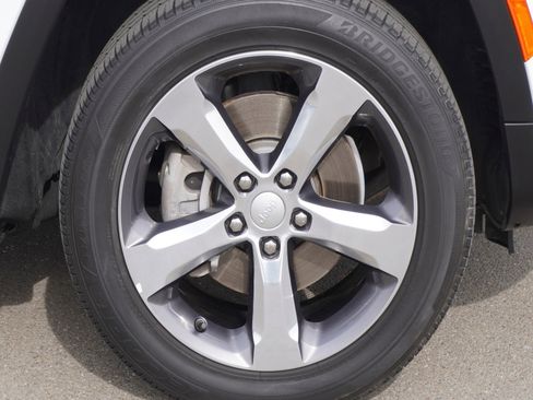 Used 2021 Jeep Grand Cherokee L Limited image 5