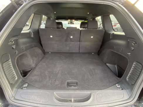 Used 2016 Jeep Grand Cherokee Laredo image 9