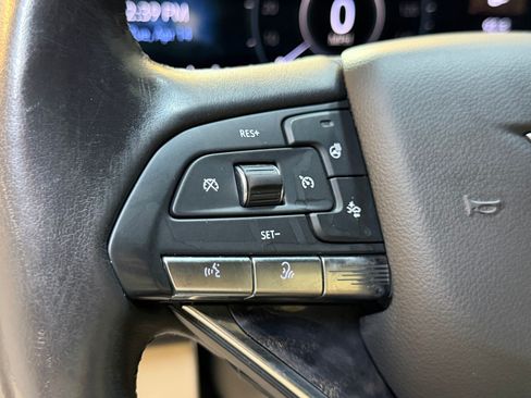 Used 2023 Cadillac Escalade Premium Luxury AWD/4WD image 14