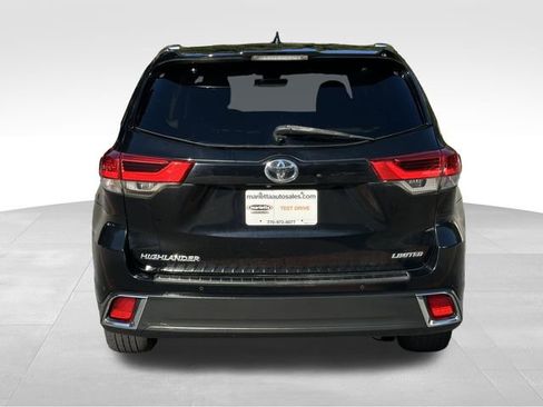 Used 2017 Toyota Highlander Limited image 4