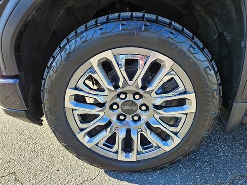 Used 2023 GMC Sierra 1500 Denali Ultimate image 8