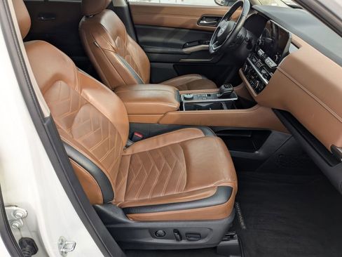 Certified 2023 Nissan Pathfinder Platinum image 27