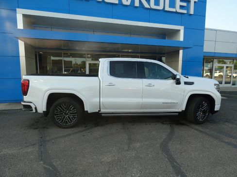 Certified 2022 GMC Sierra 1500 Denali Ultimate AWD/4WD image 2