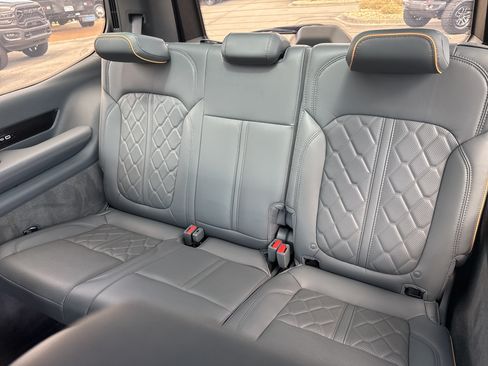 Used 2023 Jeep Grand Wagoneer Series III AWD/4WD image 22