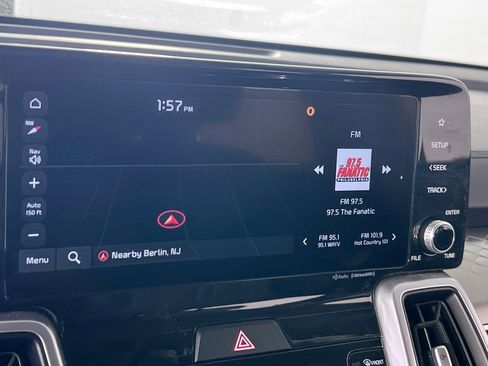 Used 2023 Kia Sorento EX image 13