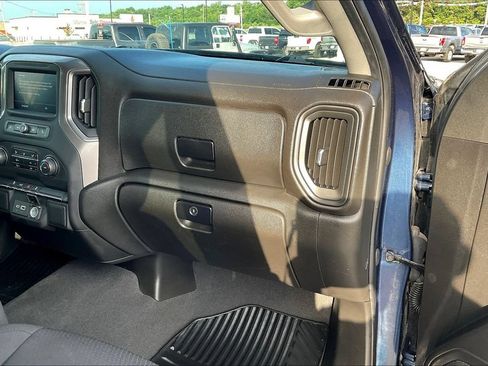 Used 2021 Chevrolet Silverado 1500 Custom Trail Boss AWD/4WD image 16
