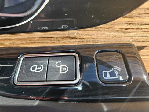 Used 2018 Land Rover Range Rover Supercharged image 69