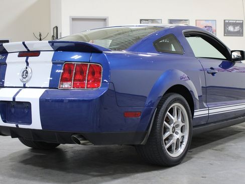 Used 2007 Ford Mustang Shelby GT500 RWD image 27