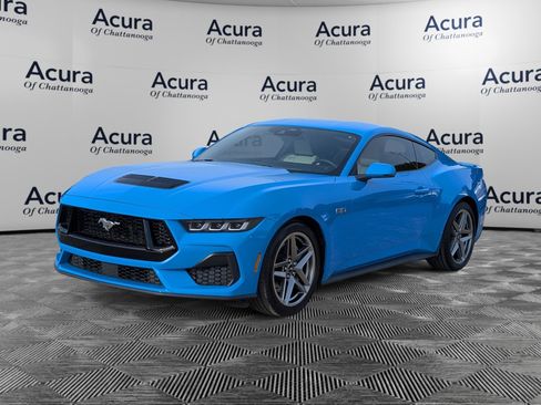 Used 2024 Ford Mustang GT Premium image 4