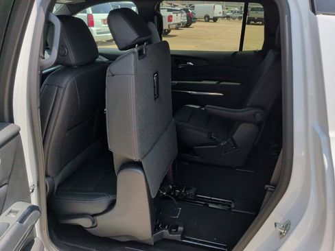 New 2026 Chevrolet Traverse LT w/ Midnight/Sport Edition FWD image 35