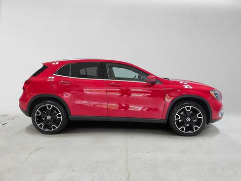 Used 2019 Mercedes-Benz GLA 250 4MATIC image 2