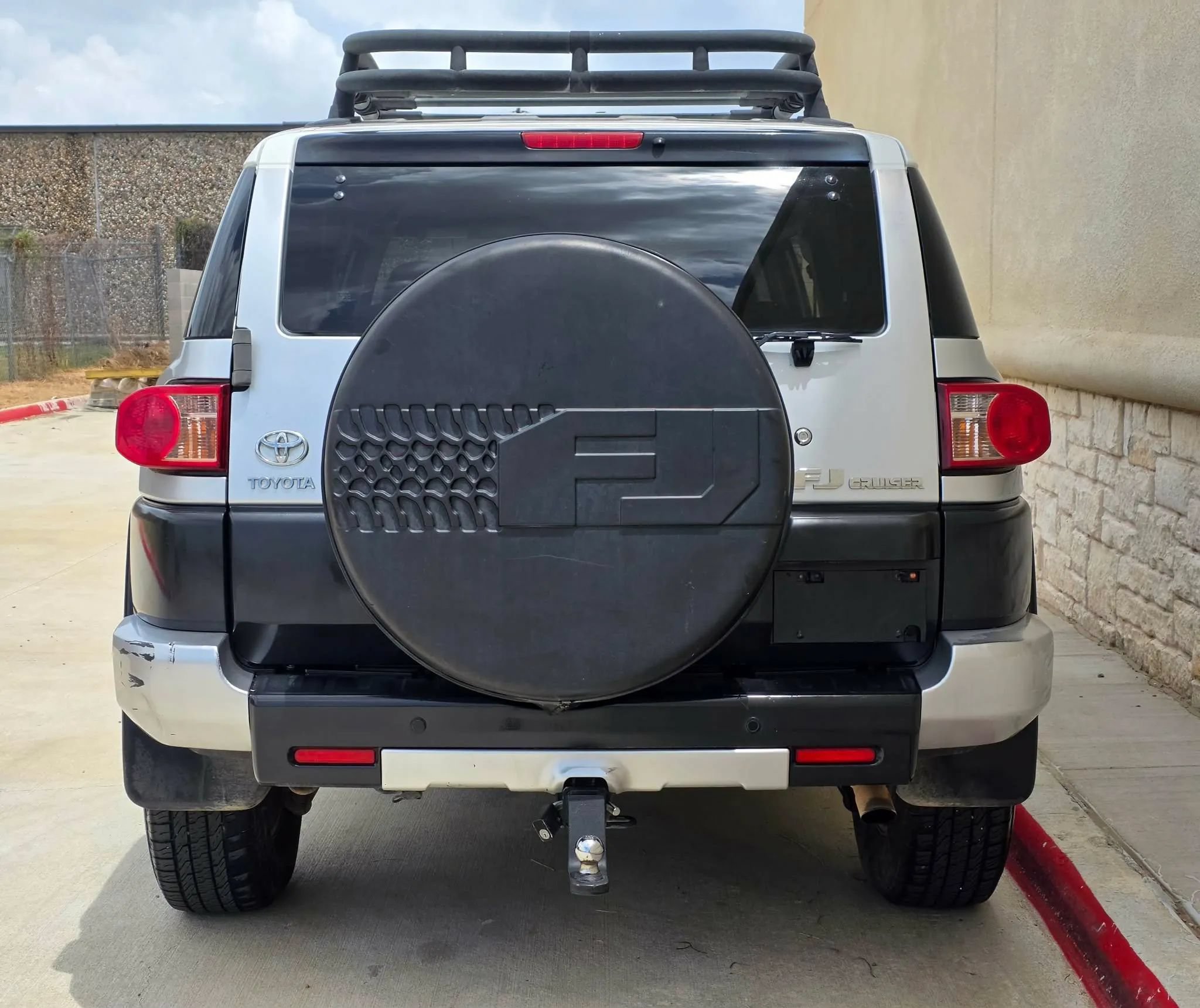 Used 2007 Toyota FJ Cruiser 2WD w/ Convenience Pkg image 3