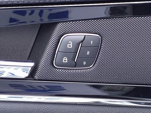 New 2022 Lincoln Nautilus Reserve image 35