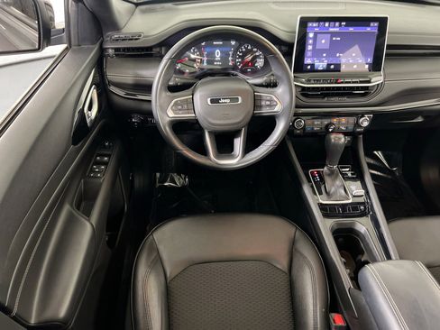 Used 2022 Jeep Compass Altitude w/ Sun and Sound Group image 21