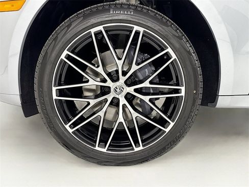 New 2026 Porsche Macan Turbo image 34