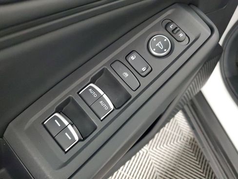 Used 2025 Honda Accord SE image 28