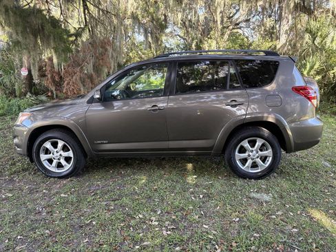 Used 2010 Toyota RAV4 Limited image 10