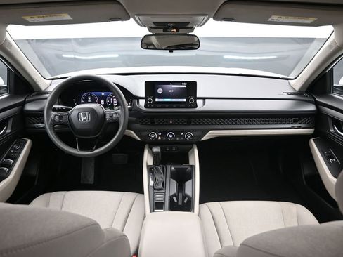 Used 2024 Honda Accord LX image 10