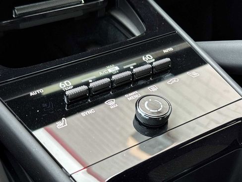 Certified 2025 Porsche Cayenne GTS image 22