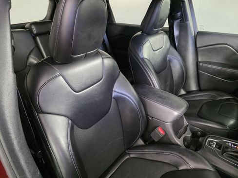 Certified 2020 Jeep Cherokee Latitude Plus image 32