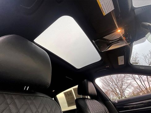 Used 2022 BMW 750i xDrive w/ Executive Package image 22