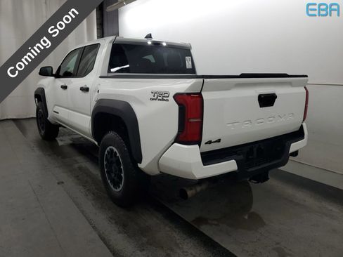Used 2024 Toyota Tacoma TRD Off-Road image 3