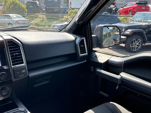 Used 2017 Ford F150 XLT w/ Equipment Group 302A Luxury AWD/4WD image 25