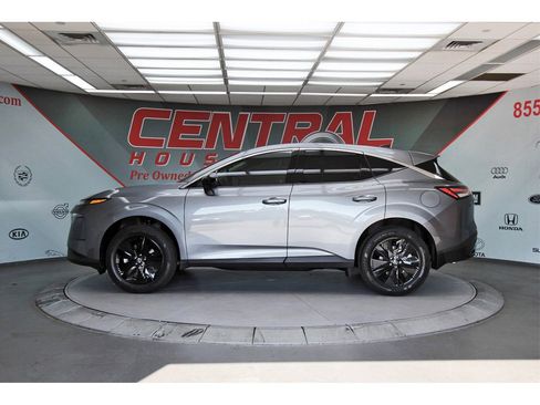 New 2026 Nissan Murano SV image 3