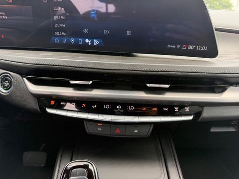 Used 2024 Cadillac XT4 Premium Luxury AWD/4WD image 15