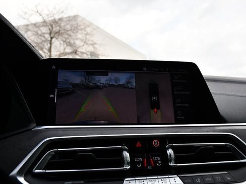 Used 2020 BMW X5 M50i w/ Premium Package image 14