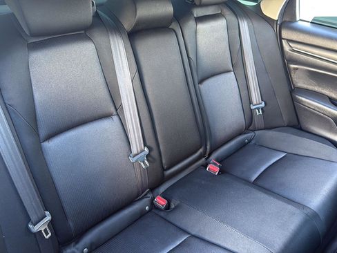 Used 2019 Honda Accord EX image 39