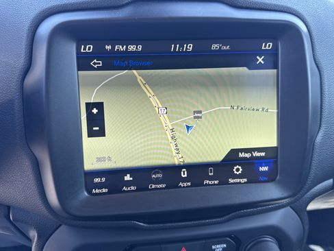 Used 2023 Jeep Renegade Latitude AWD/4WD image 24