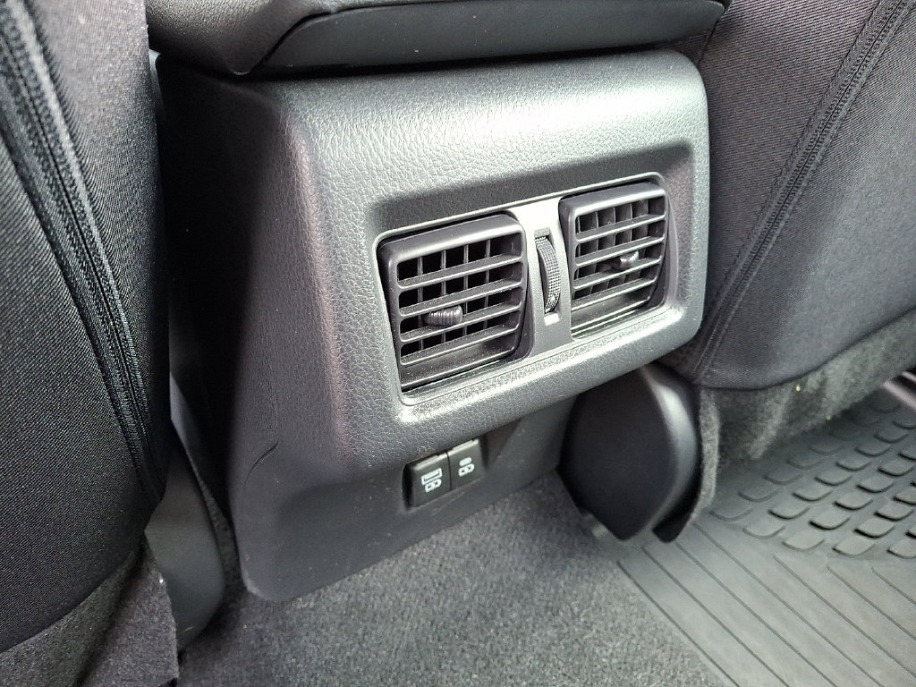 Used 2025 Toyota Camry LE w/ Convenience Package FWD image 11