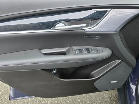 Used 2025 Cadillac XT5 Premium Luxury w/ Technology Package image 25