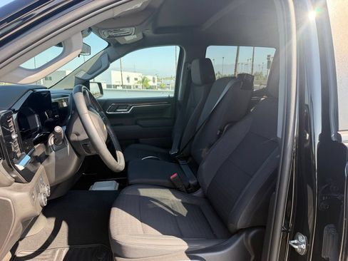 Used 2023 Chevrolet Silverado 1500 LT RWD image 5