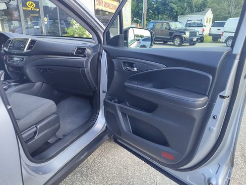 Used 2019 Honda Ridgeline Sport image 18