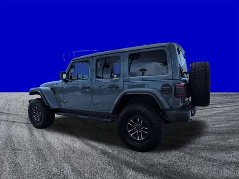 Used 2025 Jeep Wrangler Unlimited Rubicon AWD/4WD image 6