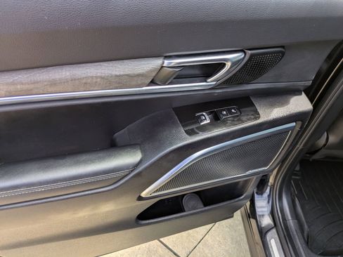 Used 2022 Kia Telluride SX w/ SX Prestige Package image 12