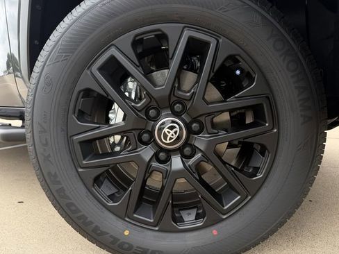 New 2026 Toyota Tundra SR5 RWD image 10