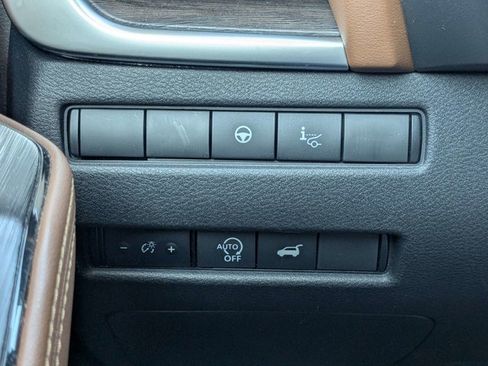 Certified 2024 Nissan Rogue Platinum w/ Platinum Premium Package image 27