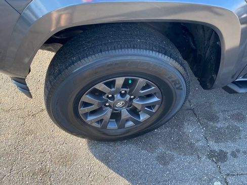 Used 2023 Toyota Tacoma SR5 RWD image 18