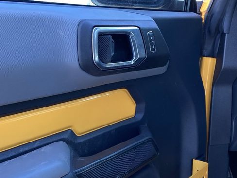 Used 2022 Ford Bronco Base image 7