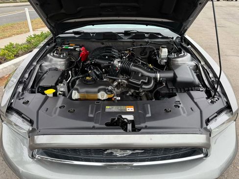 Used 2013 Ford Mustang Coupe image 29